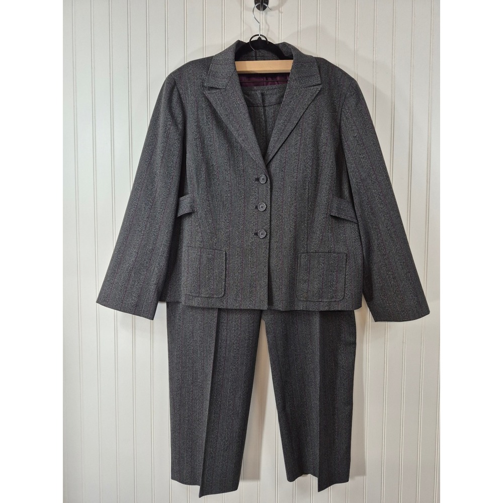 Larry Levine Womens 18W Grey Purple Pinstripe Pant 41x30 Suit 2 Piece Set